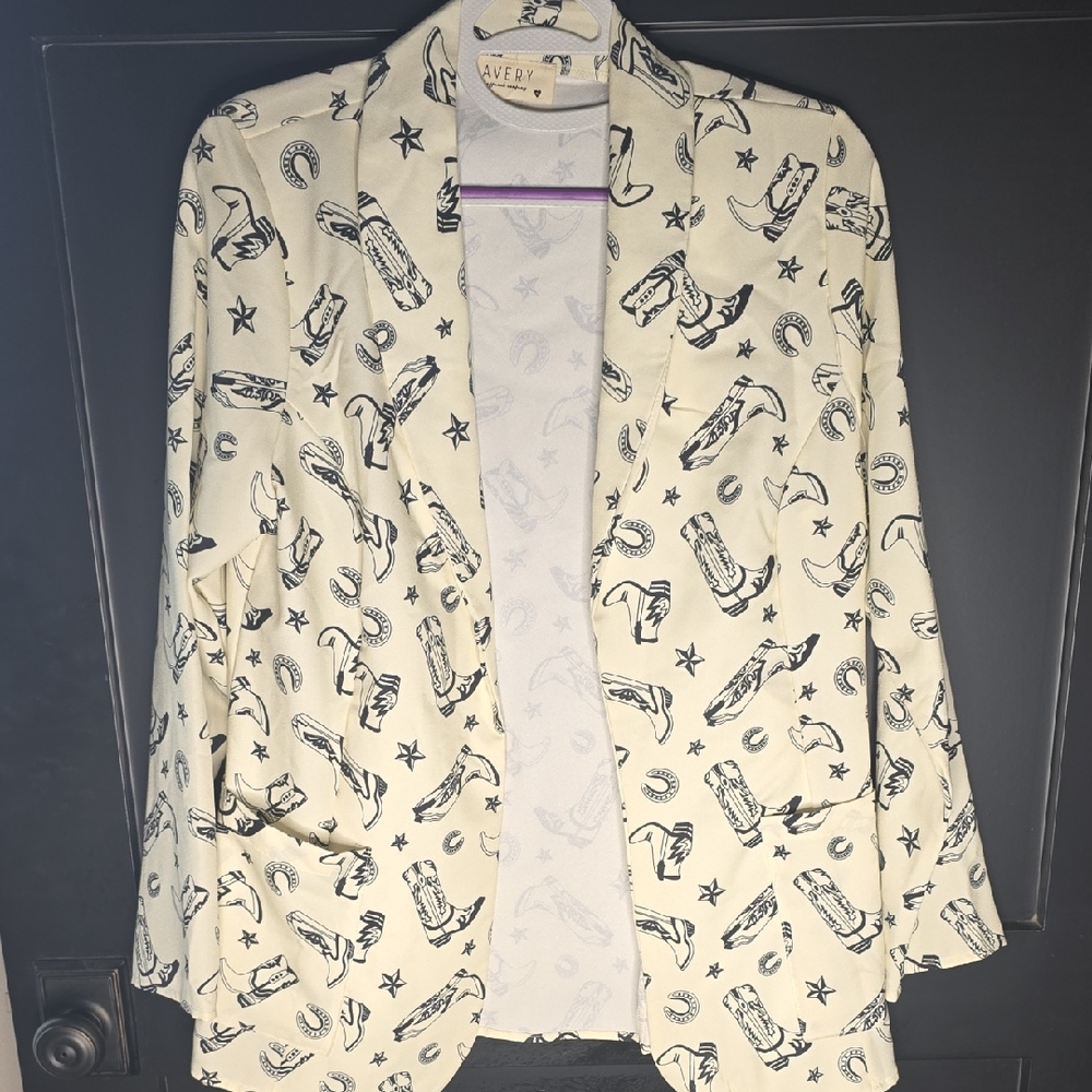 Avery Women's Cream and Black Western Print Blazer